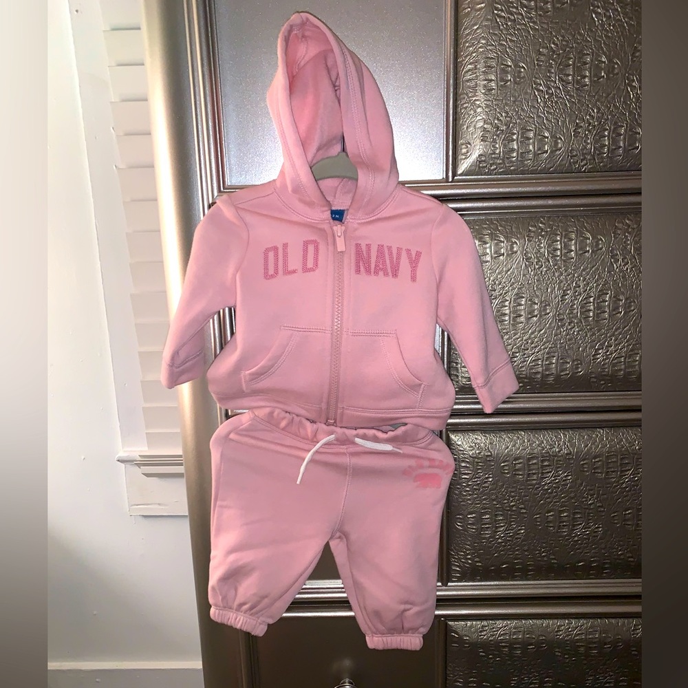 Old navy baby girls outfit size 0-3